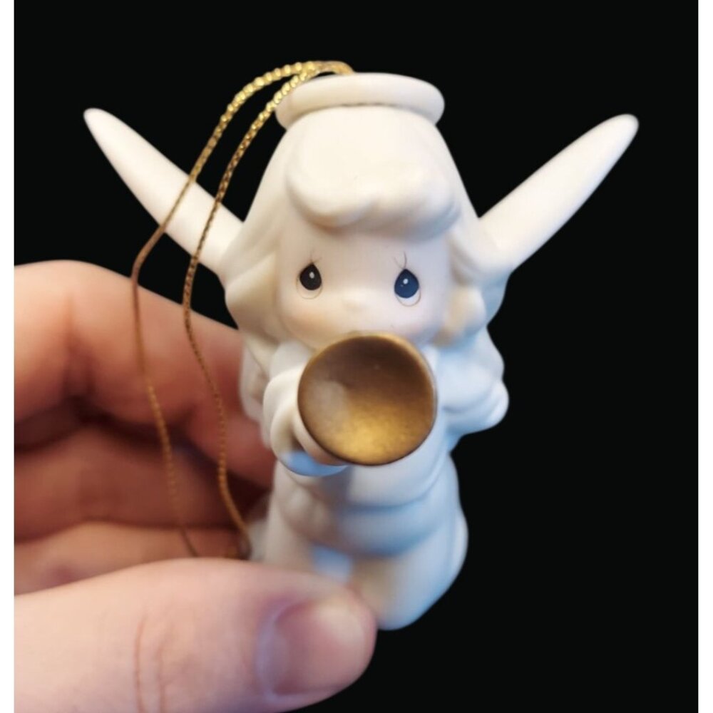 Precious Moments 1995 Joy To The World Angel Ornament Figurine JJ D